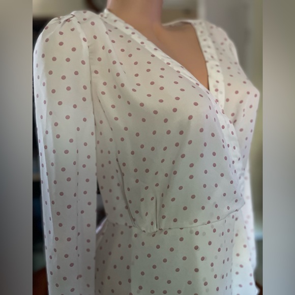 Almost Famous Large V Neck Blouse Top - Picture 6 of 13